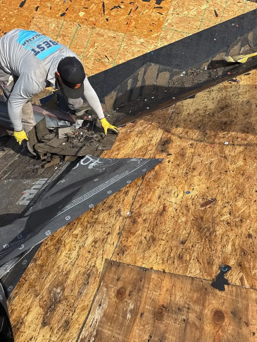 Manufacturer-certified roof installation in Centerville